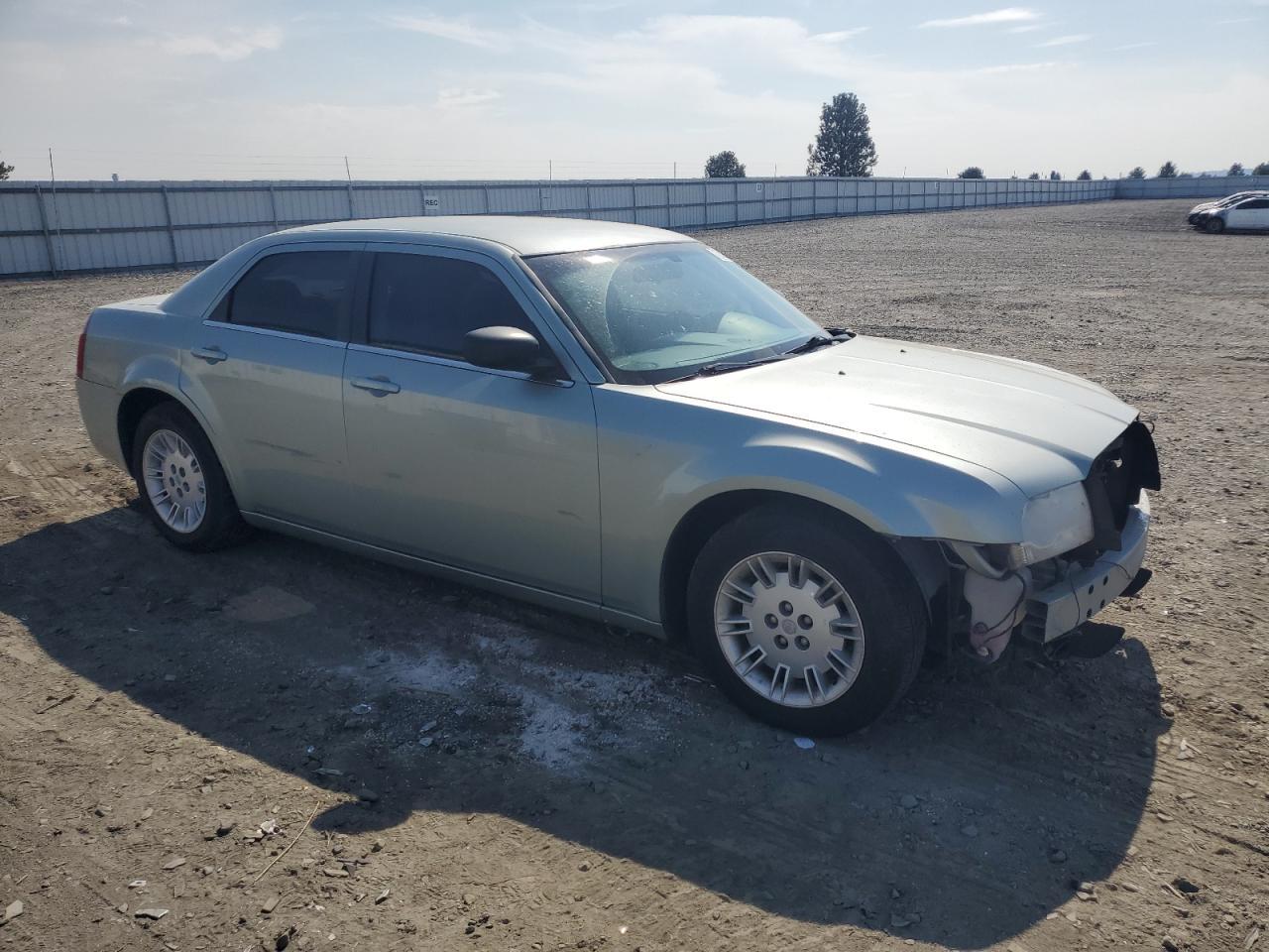 2006 Chrysler 300 - Image 4