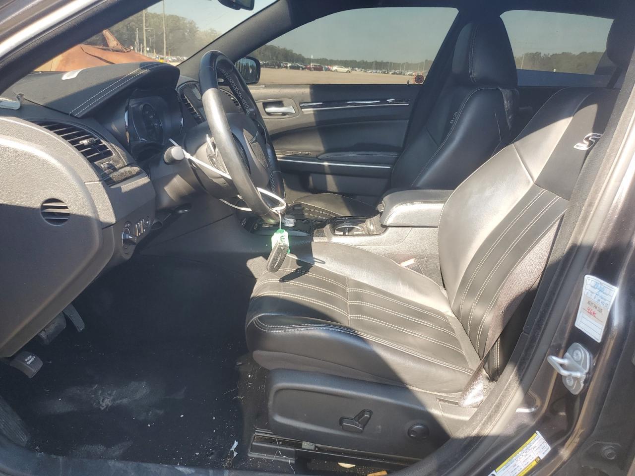 2022 Chrysler 300 S - Фото 7
