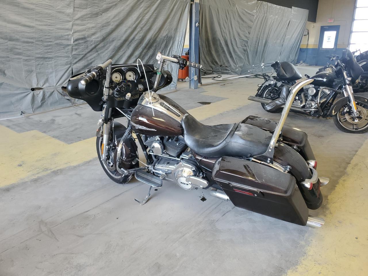 2011 Harley-Davidson Flhx - Image 3