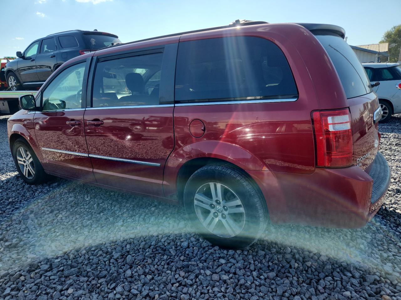2010 Dodge Grand Caravan Sxt - Image 2