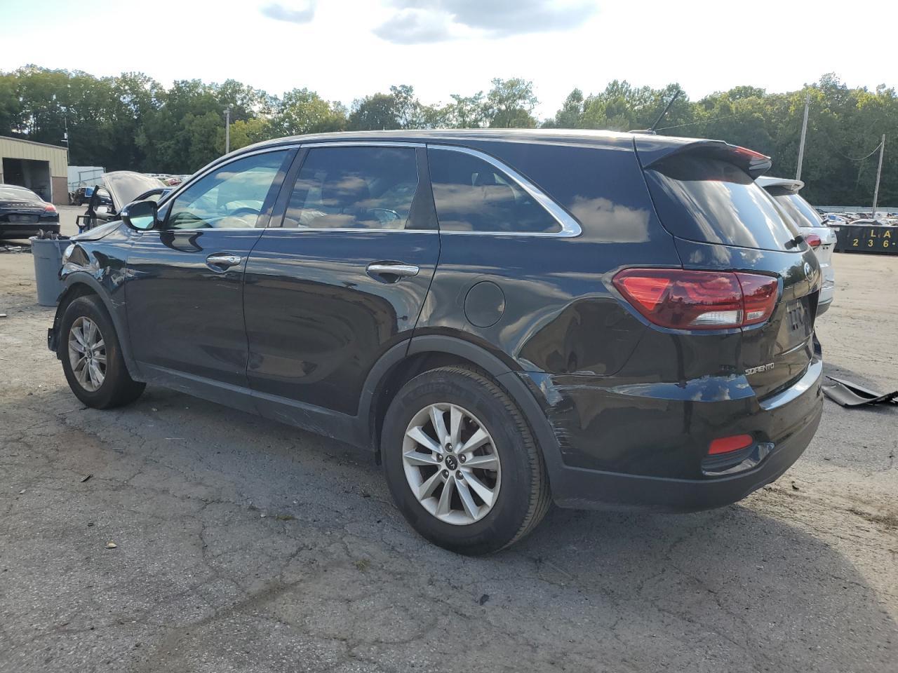 2019 Kia Sorento L - Image 2