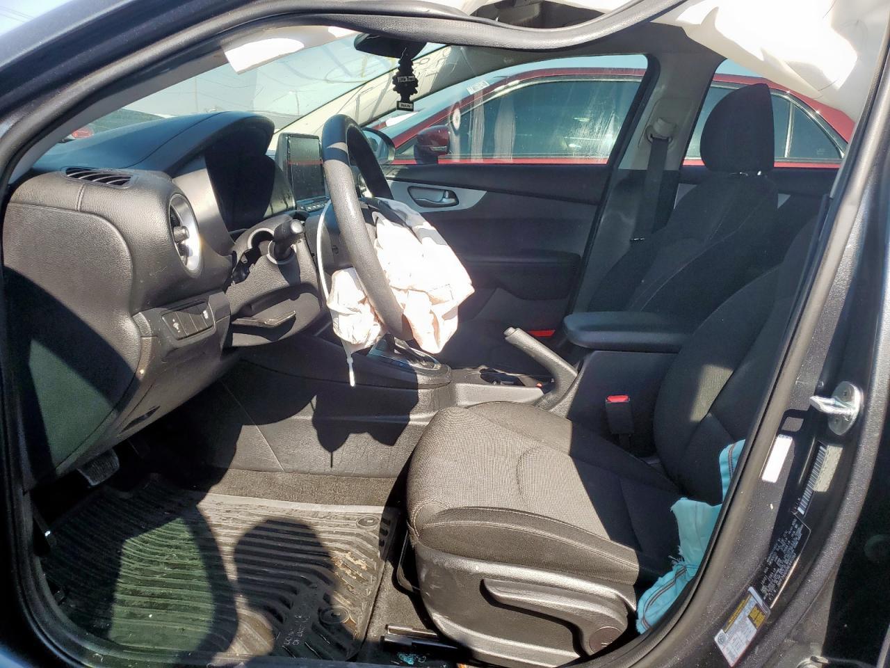 2022 Kia Forte Fe - Фото 7