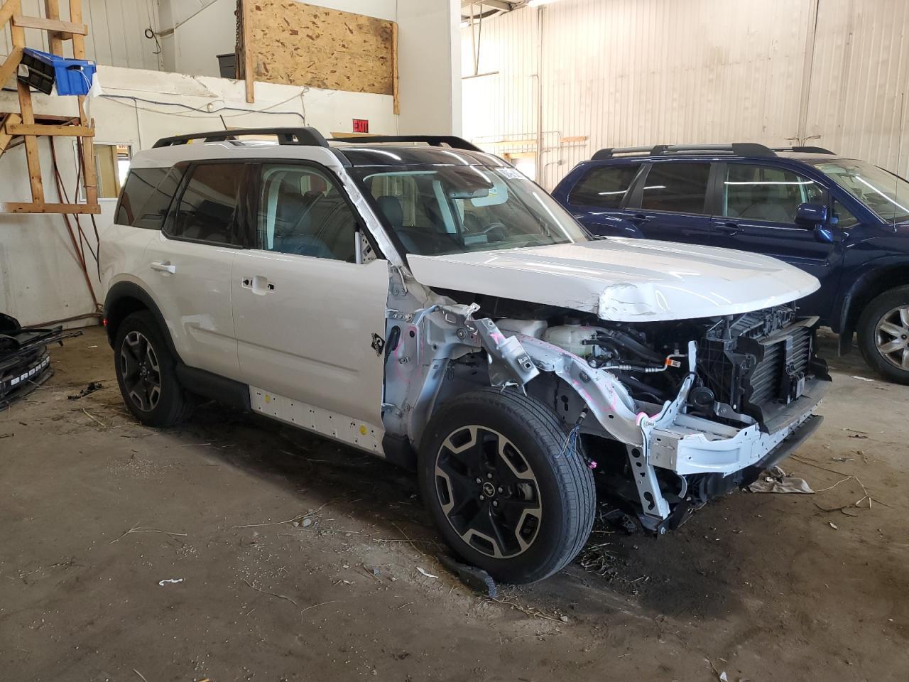 2023 Ford Bronco Sport Outer Banks - Image 4