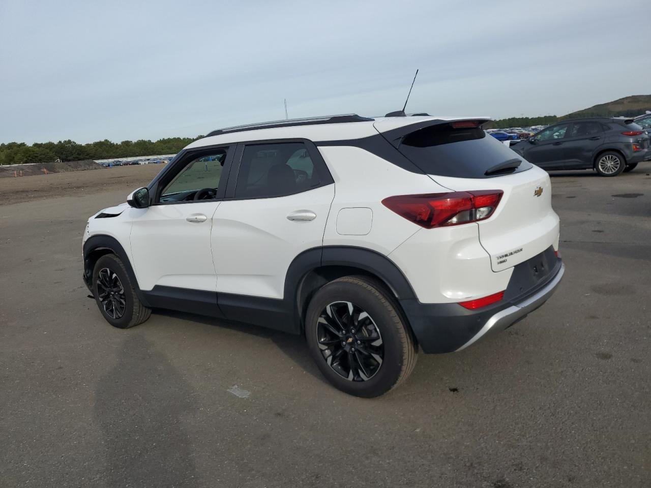 2021 Chevrolet Trailblazer Lt - Image 2