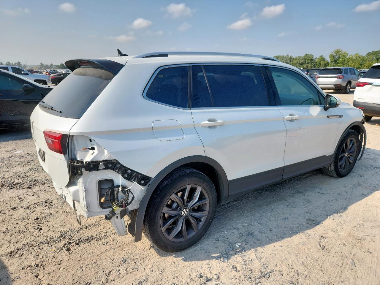 2023 Volkswagen Tiguan Se - Фото 3
