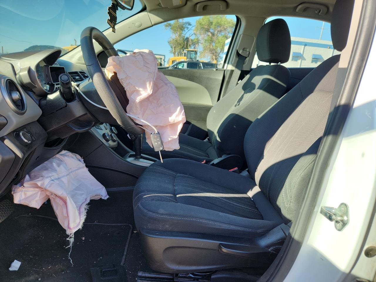 2016 Chevrolet Sonic Lt - Image 7