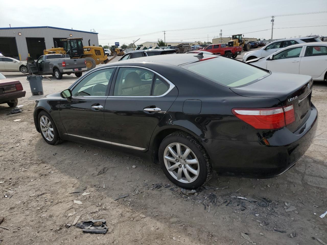 2007 Lexus Ls 460 - Image 2