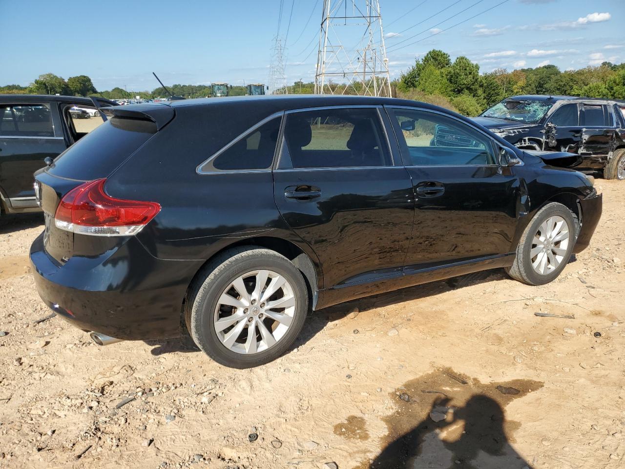 2015 Toyota Venza Le - Image 3