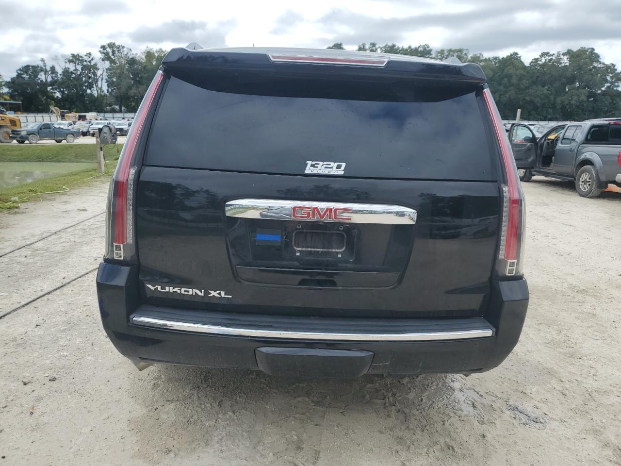 2015 GMC Yukon - Фото 6