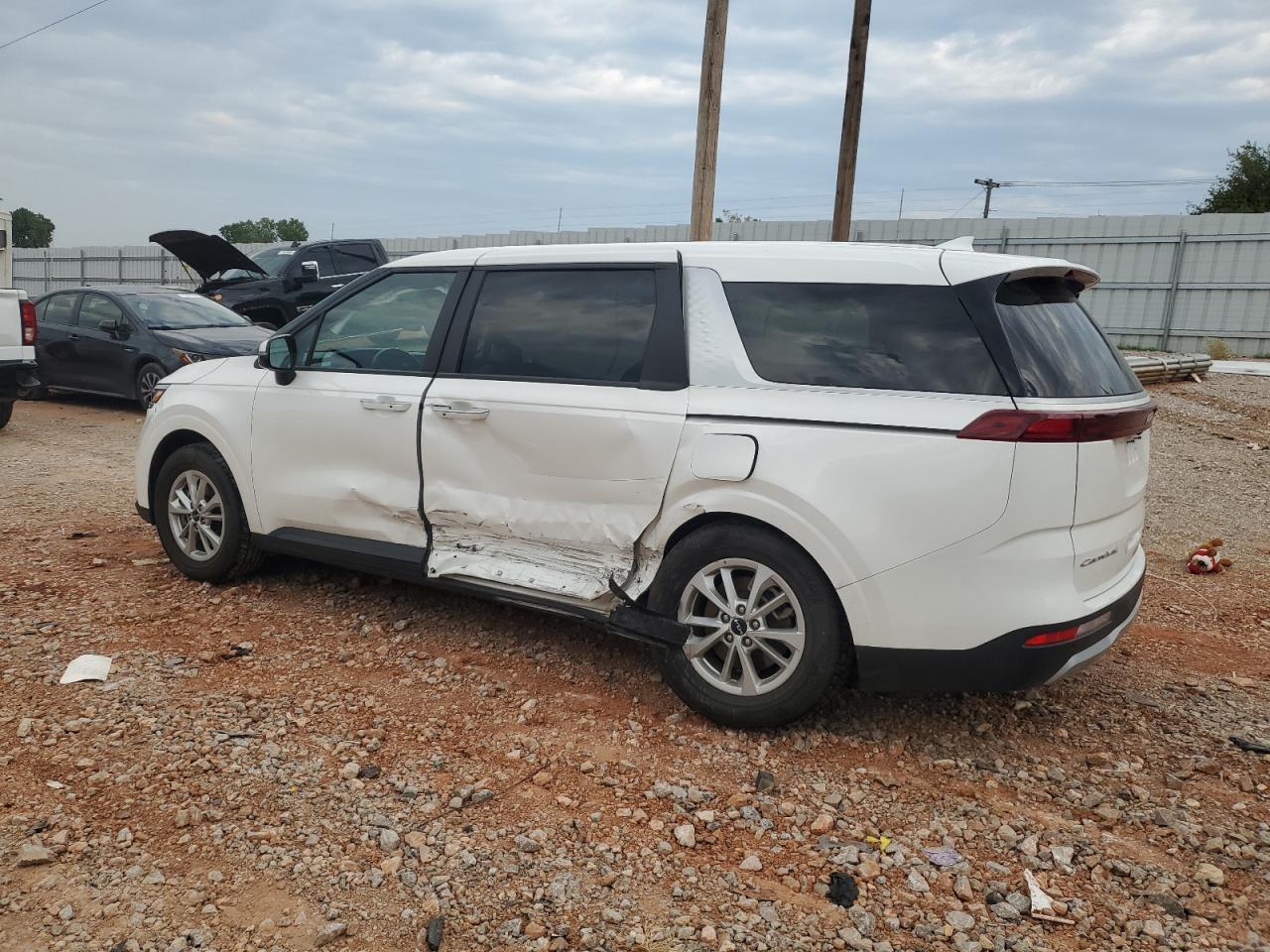 2022 Kia Carnival Lx - Фото 2