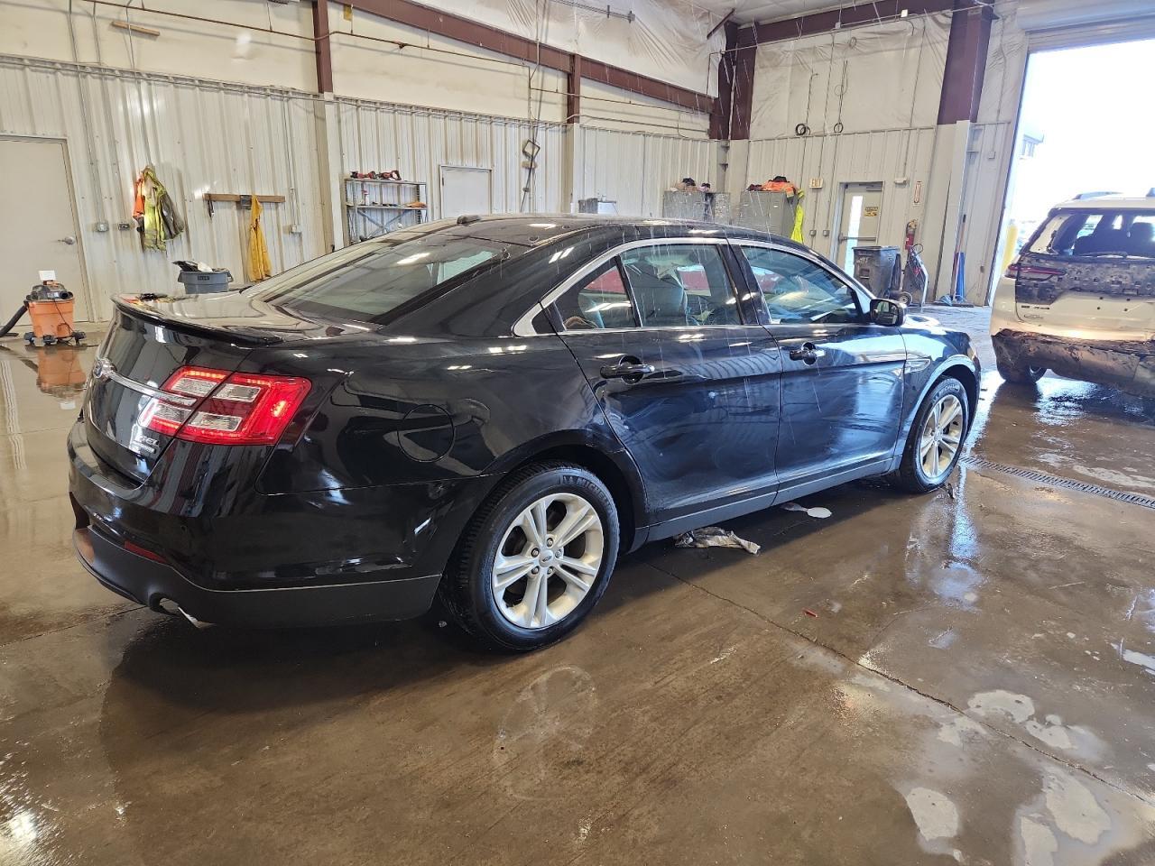 2018 Ford Taurus Sel - Image 3