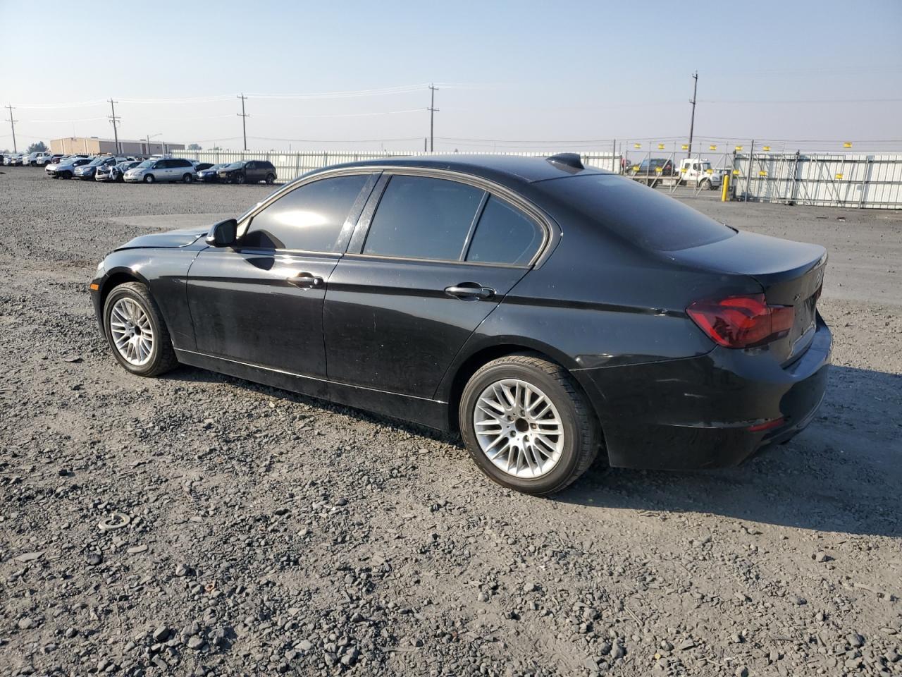 2013 BMW 328 Xi Sulev - Image 2