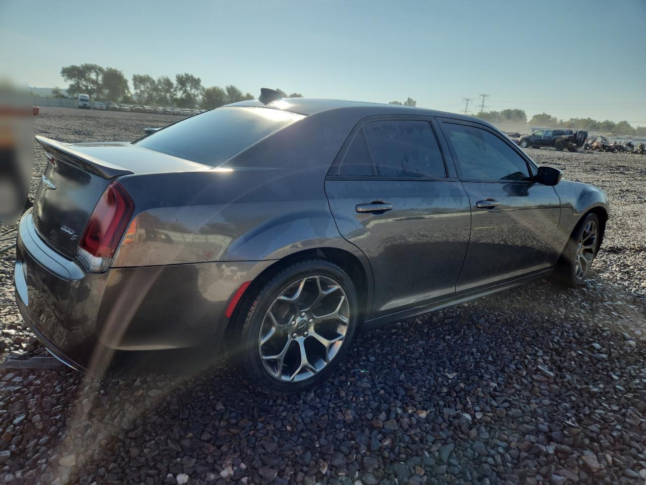 2017 Chrysler 300 S - Фото 3