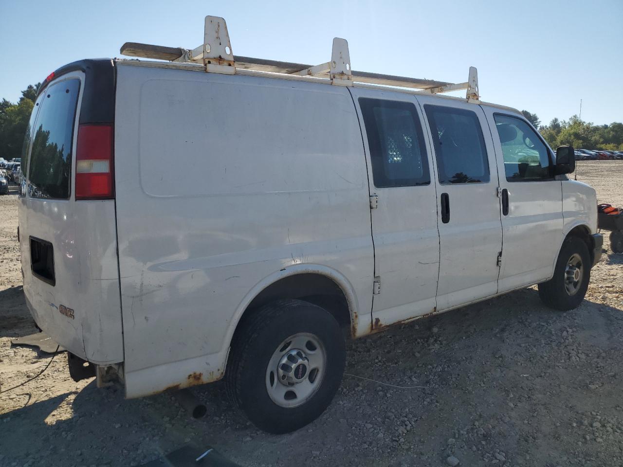 2010 GMC Savana G2500 - Фото 3