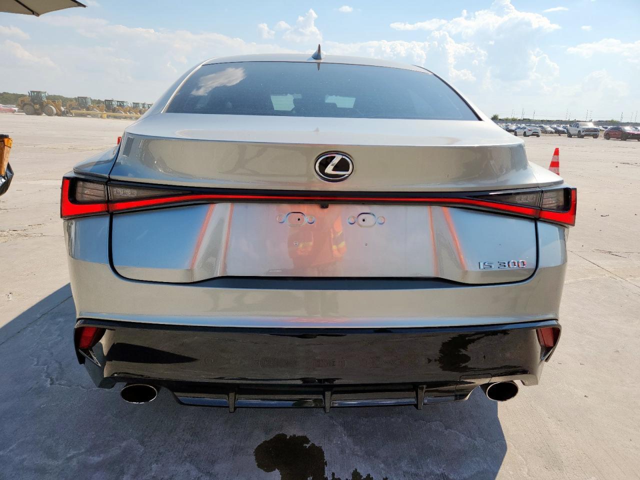 2021 Lexus Is 300 - Фото 6