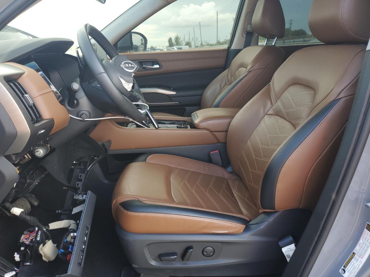 2023 Nissan Pathfinder Platinum - Фото 7