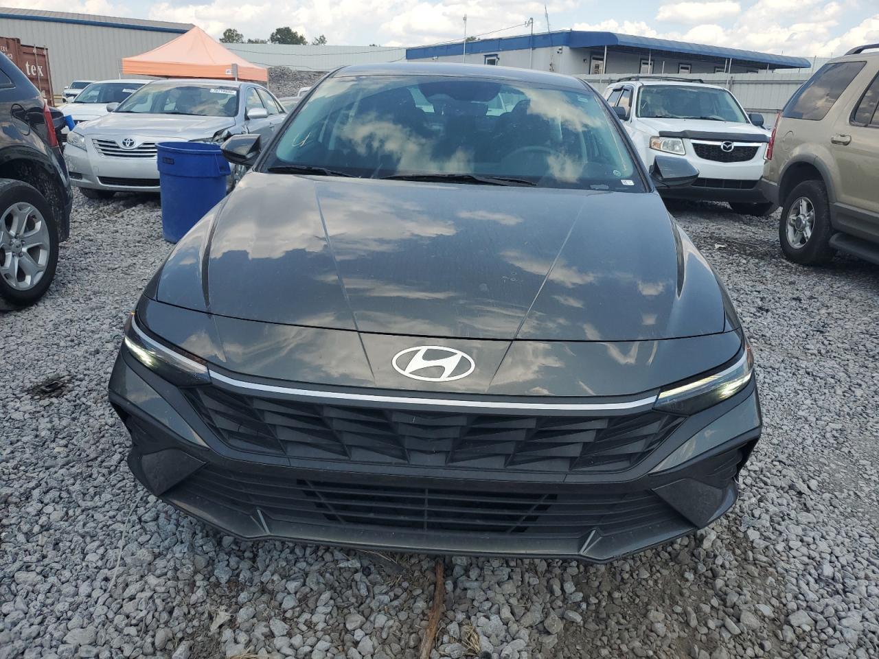 2024 Hyundai Elantra Se - Фото 5