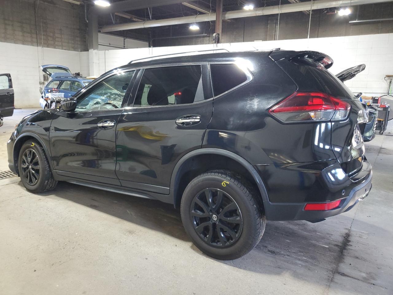 2019 Nissan Rogue S - Фото 2