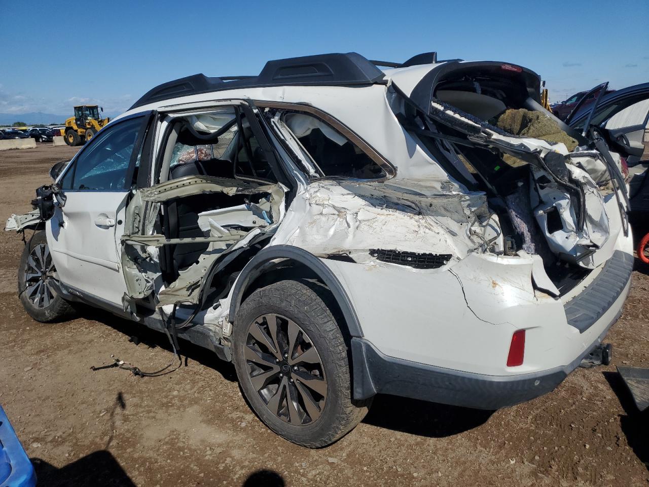 2017 Subaru Outback 3.6R Limited - Image 2