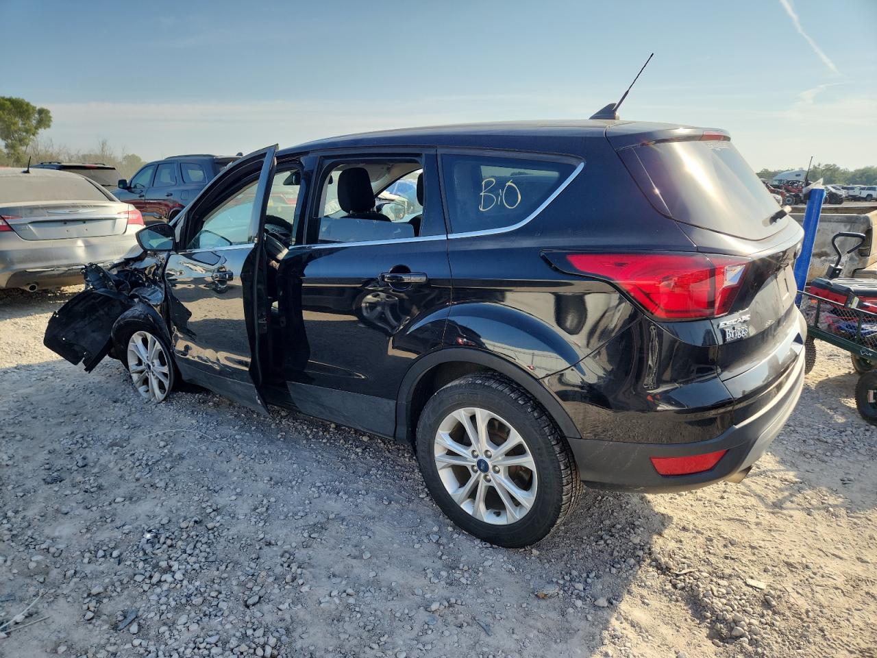 2019 Ford Escape Se - Фото 2