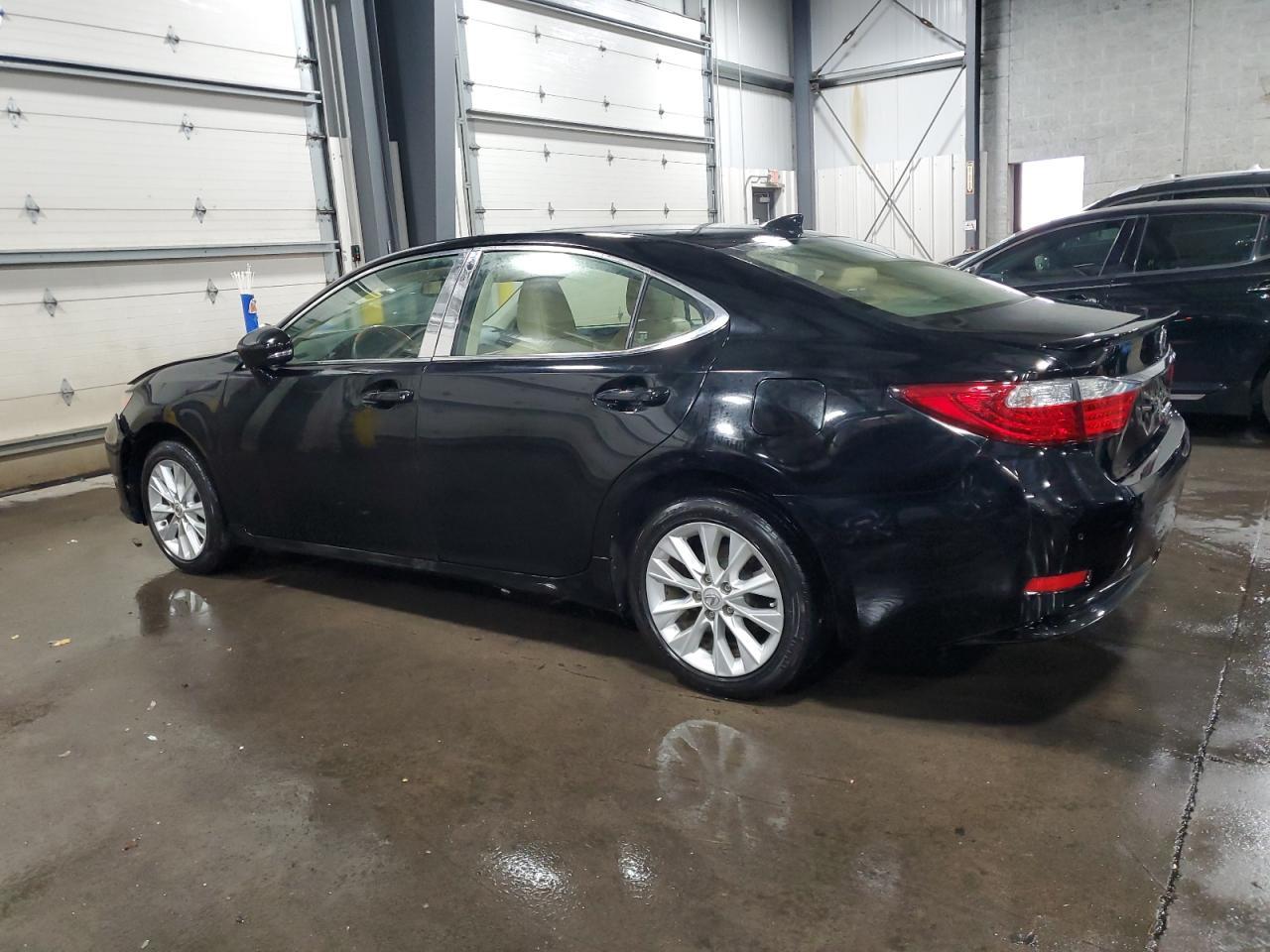 2015 Lexus Es 300H - Фото 2