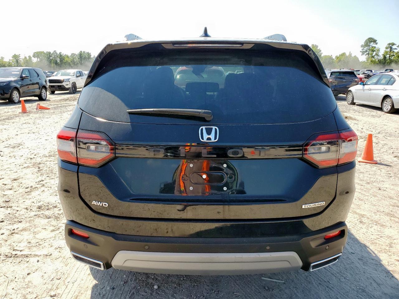 2024 Honda Pilot Touring - Фото 6