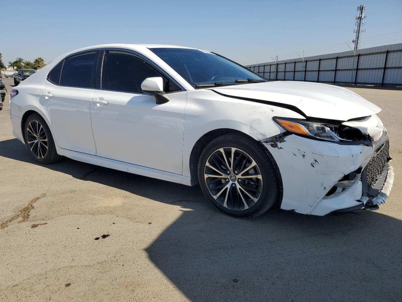 2019 Toyota Camry L - Фото 4