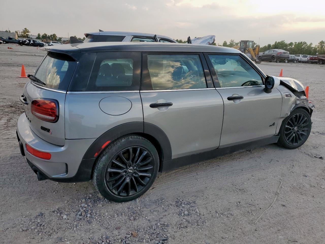 2023 Mini Cooper S Clubman All4 - Image 4