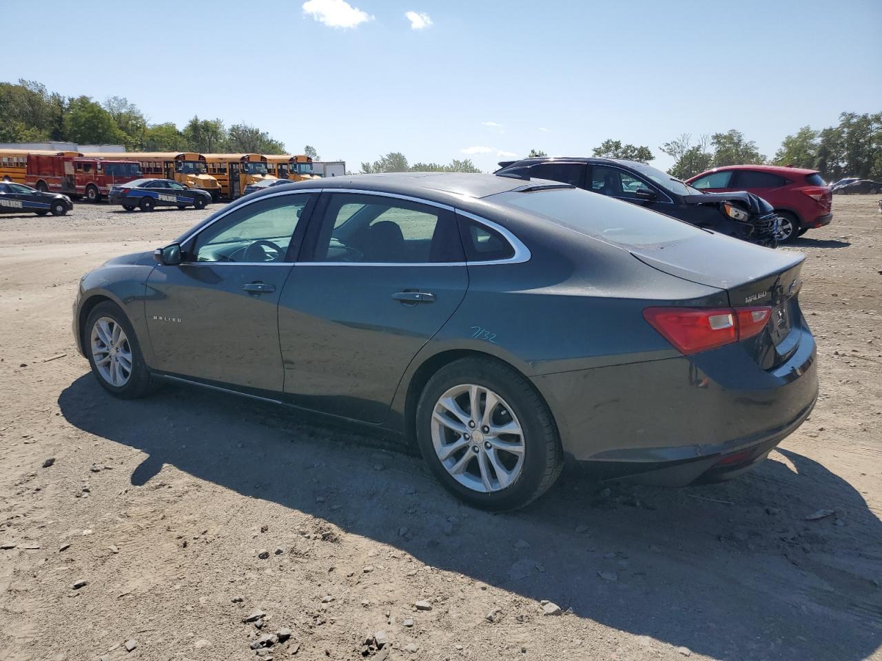 2018 Chevrolet Malibu Lt - Image 2