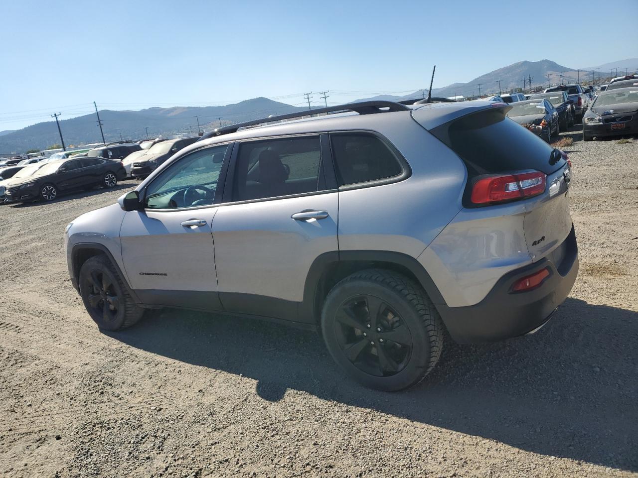 2018 Jeep Cherokee Latitude - Фото 2