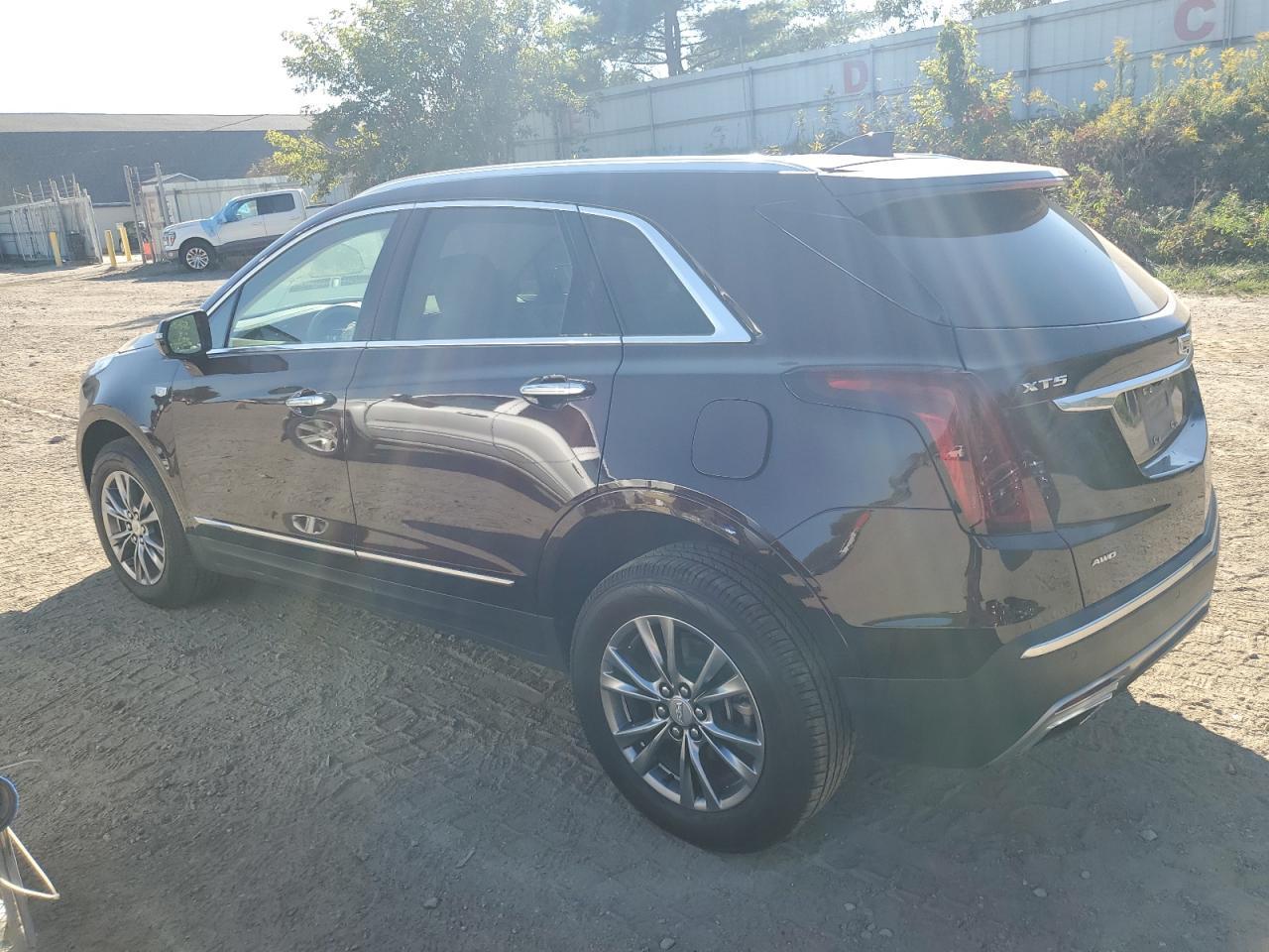 2021 Cadillac Xt5 Premium Luxury - Image 2