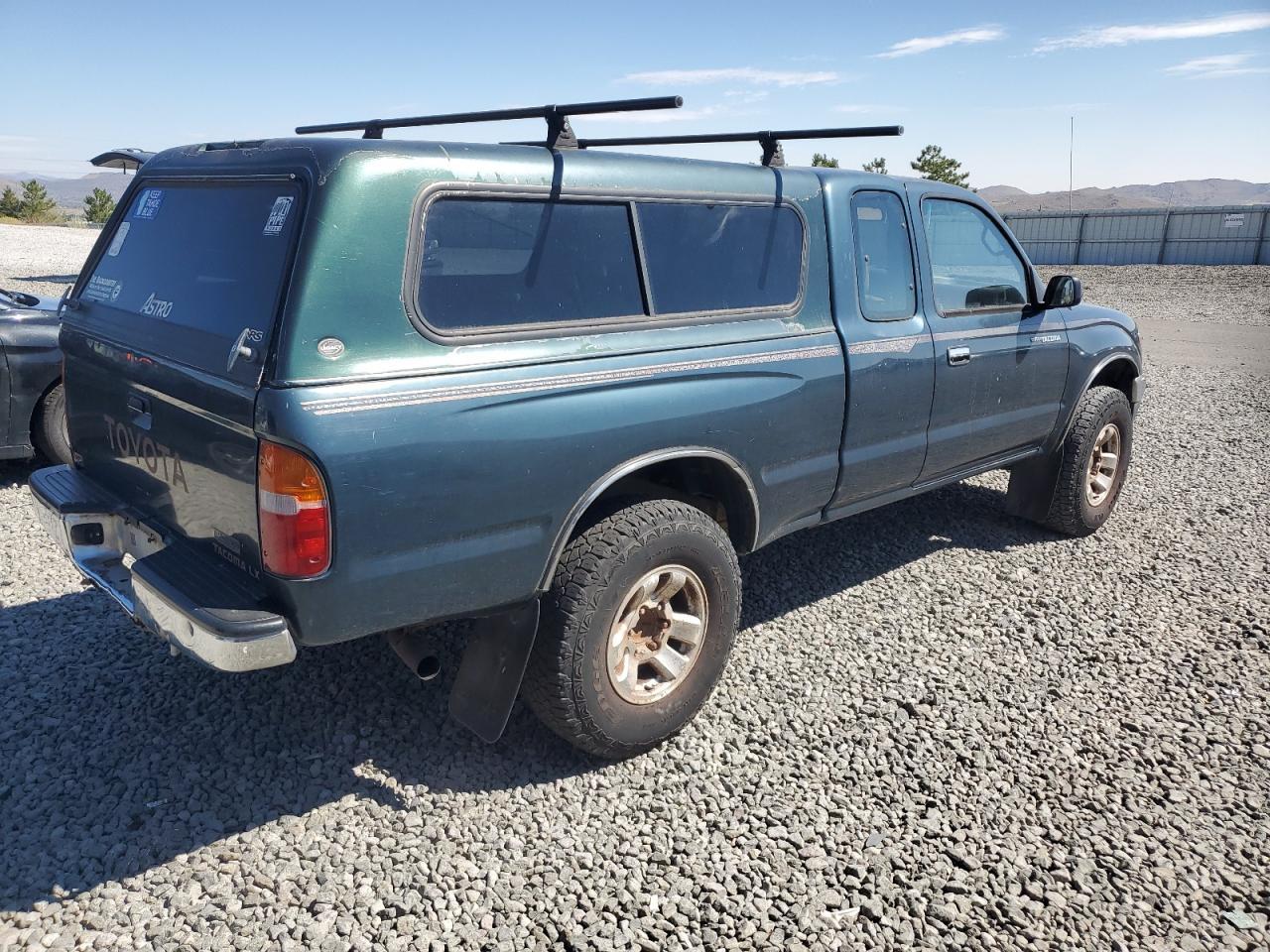 1995 Toyota Tacoma Xtracab - Image 3