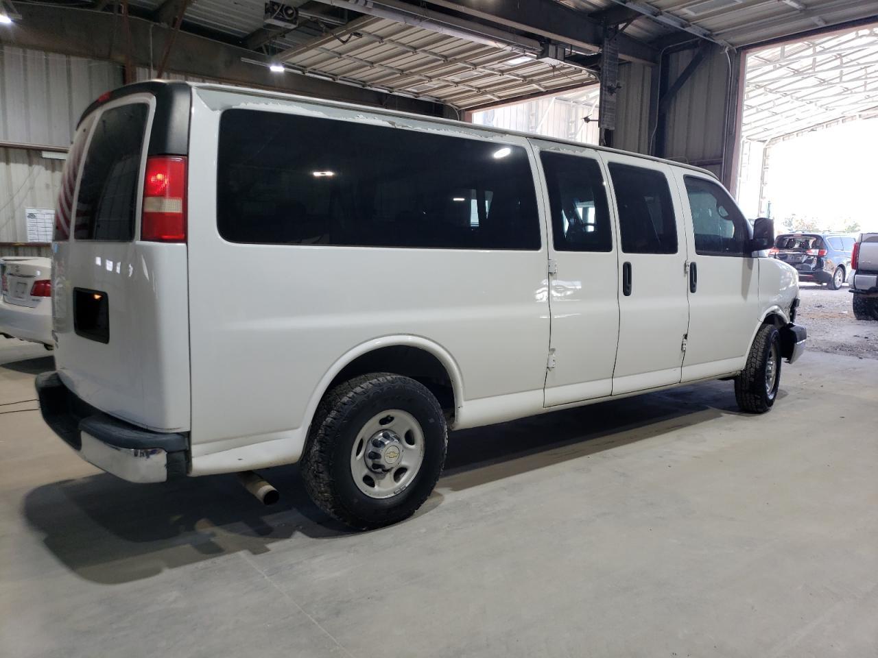 2012 Chevrolet Express G3500 Lt - Image 3