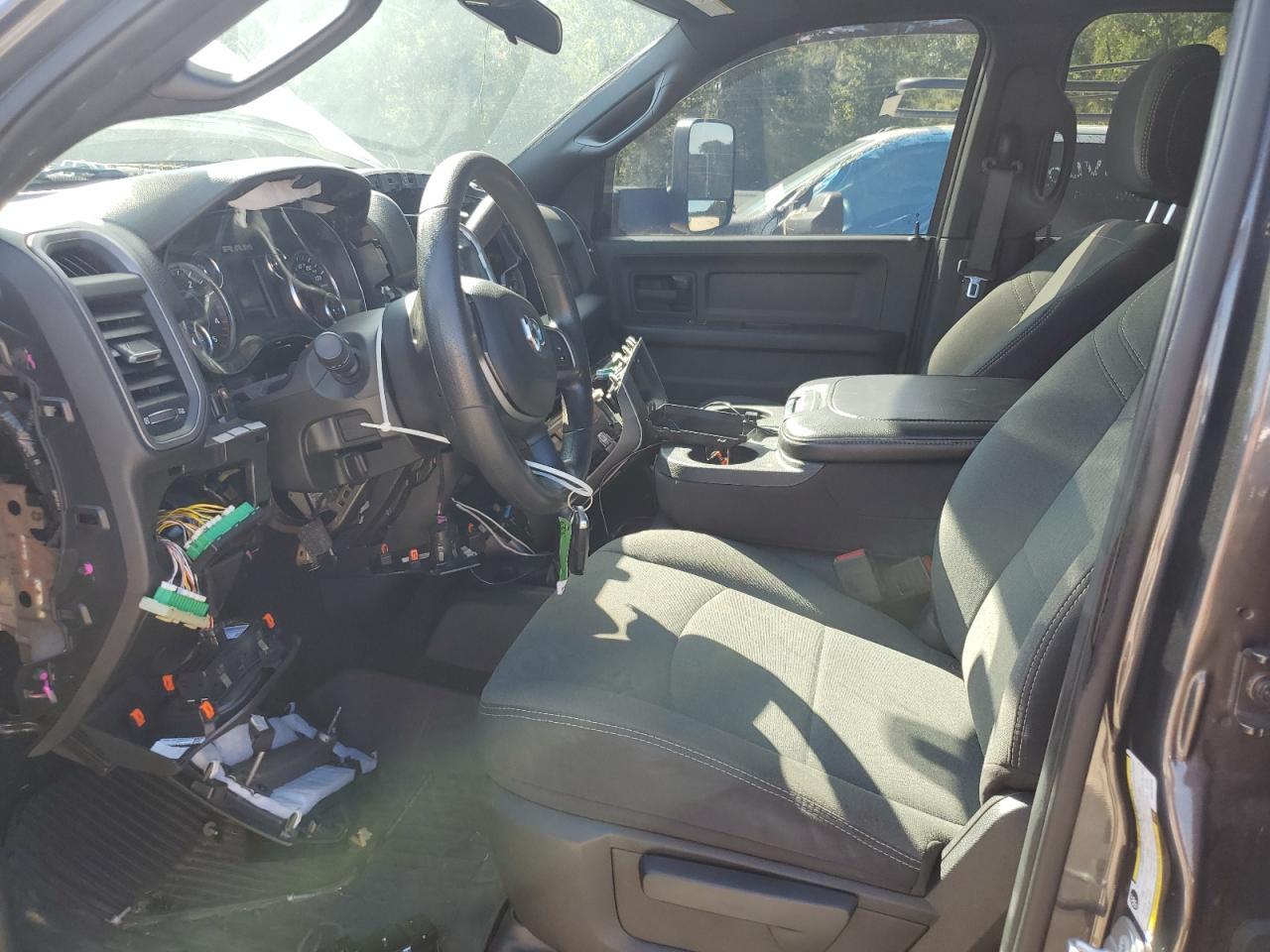 2022 Ram 2500 Tradesman - Фото 7