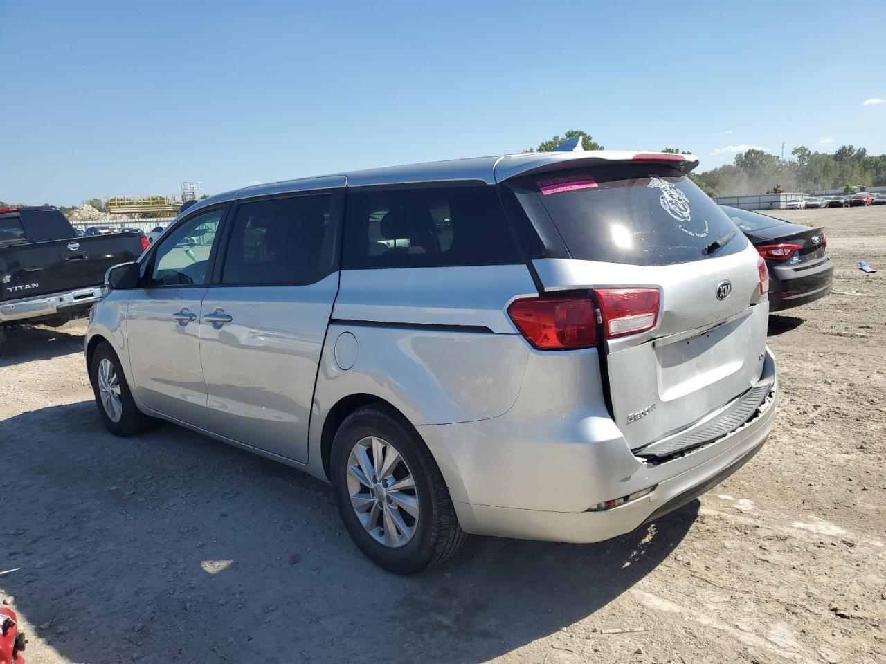 2018 Kia Sedona Lx - Фото 2