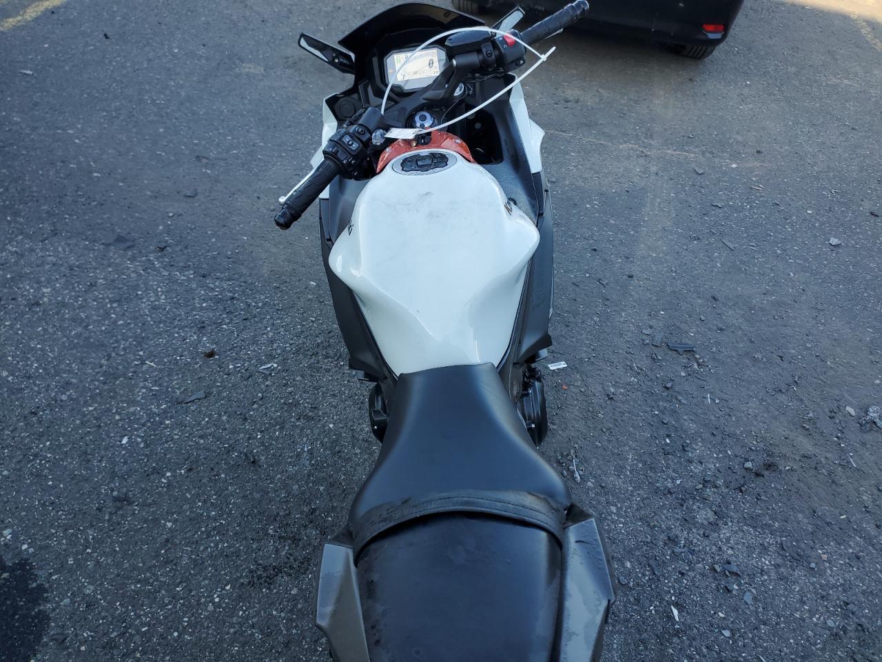 2023 Kawasaki Ex650 R - Фото 6