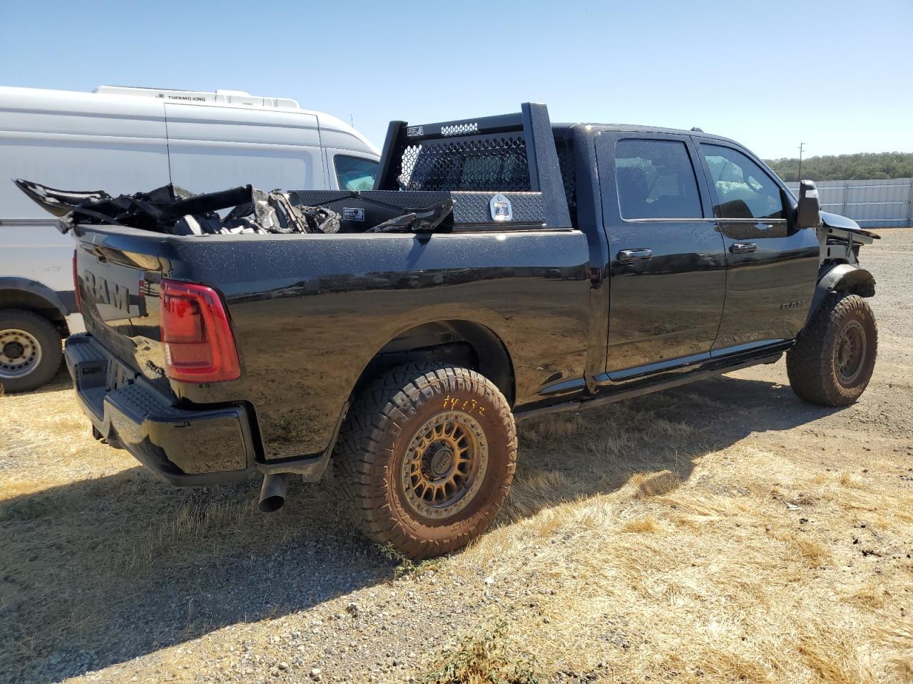 2025 Ram 2500 Laramie - Фото 3