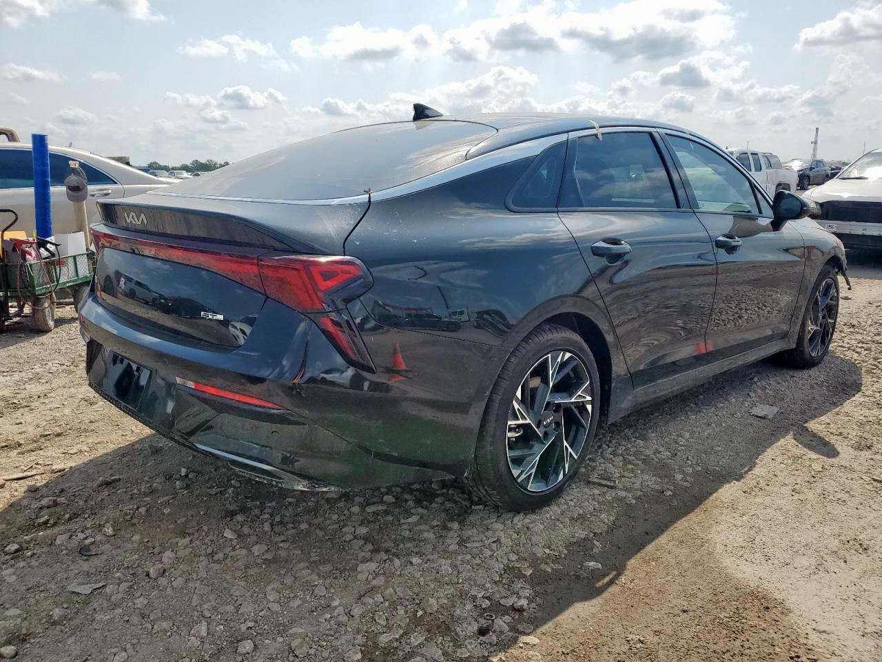 2025 Kia K5 Gt Line - Image 3