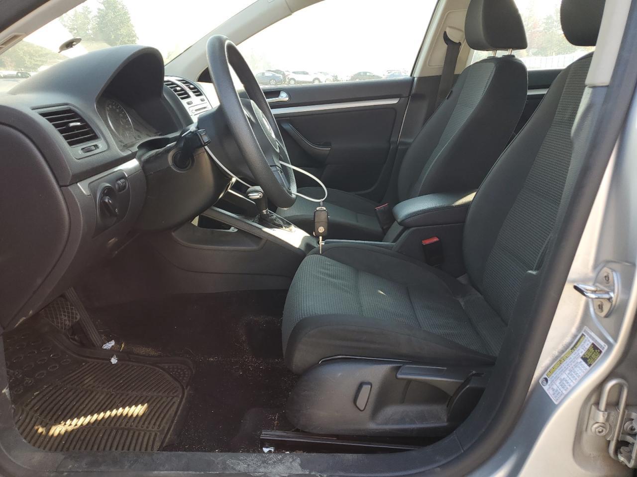 2010 Volkswagen Jetta S - Фото 7