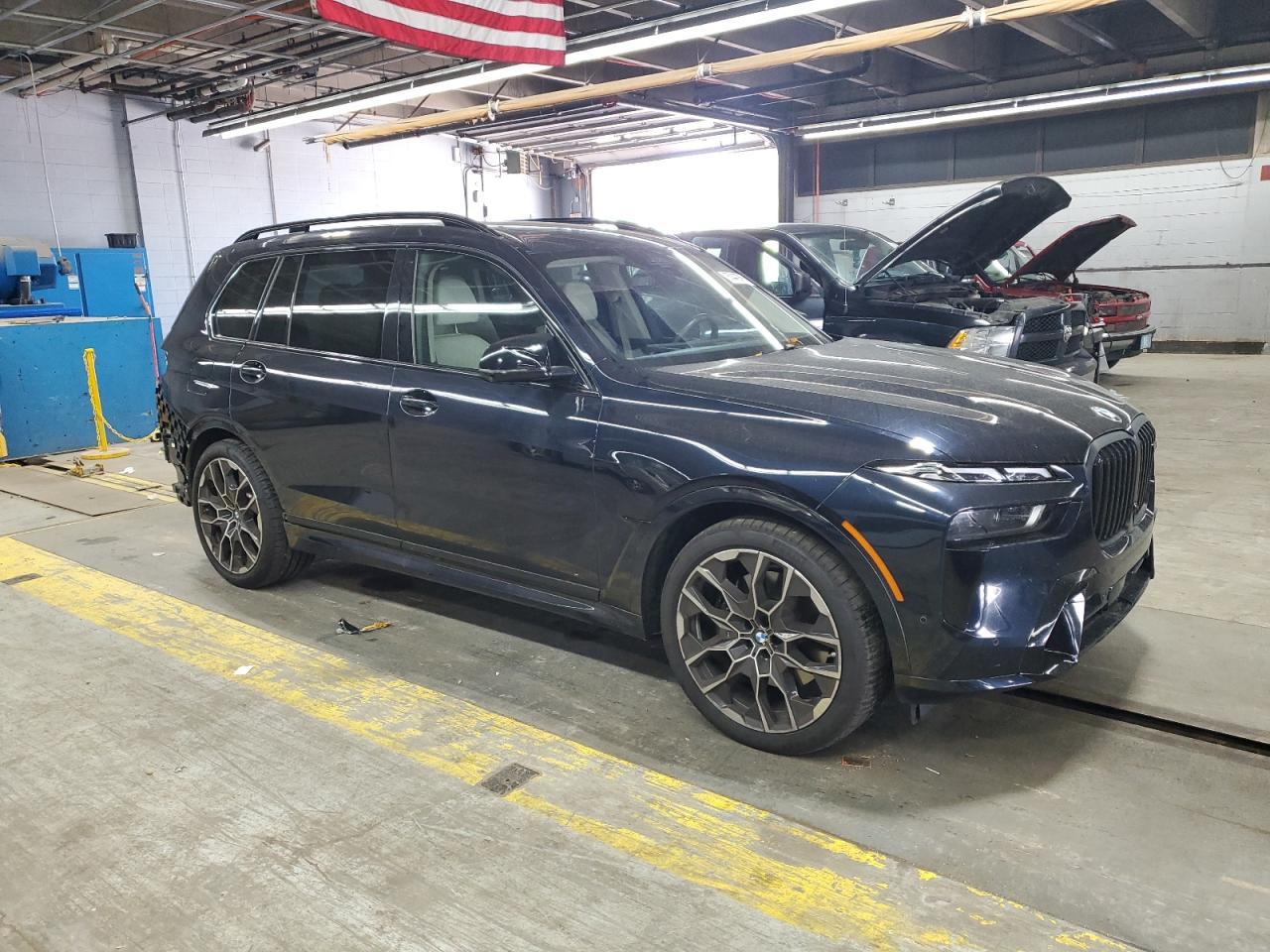 2024 BMW X7 M60I - Image 4