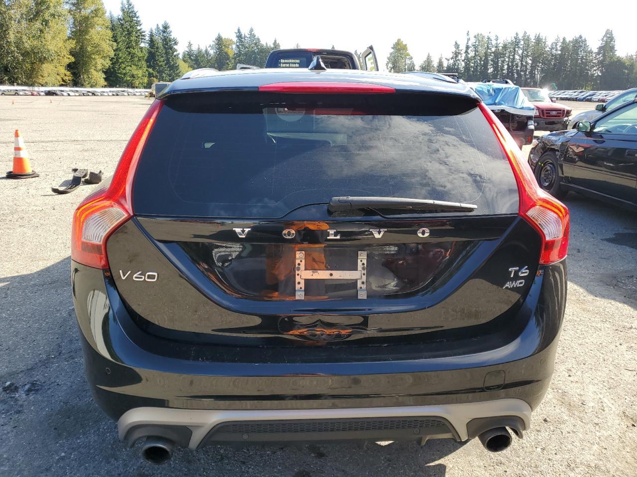 2017 Volvo V60 T6 R-Design - Фото 6