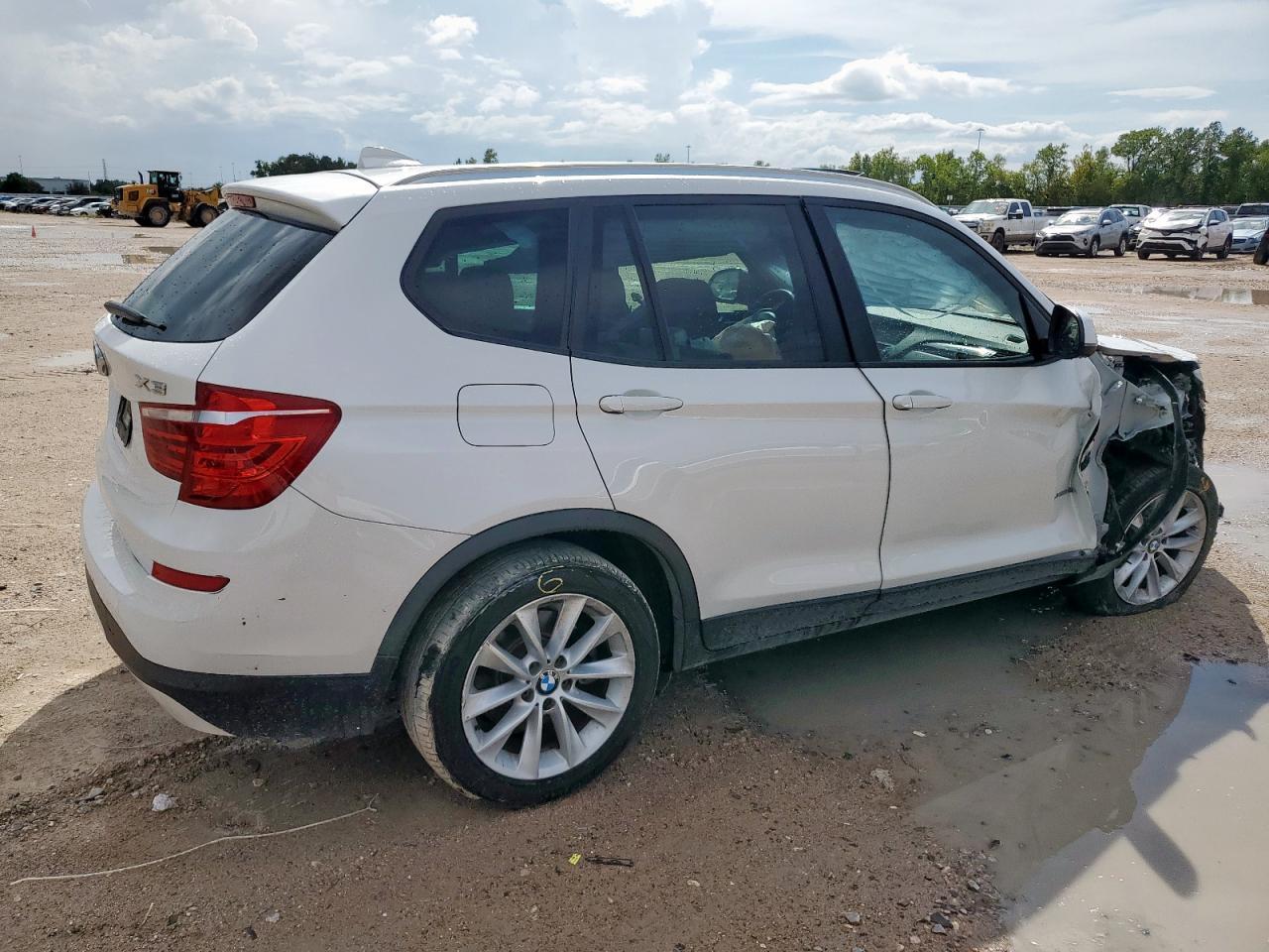 2017 BMW X3 xDrive28I - Фото 3