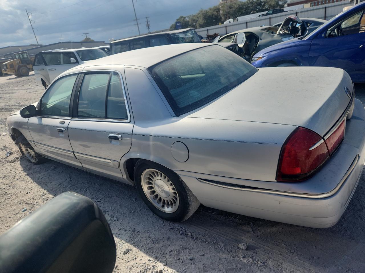 2001 Mercury Grand Marquis Gs - Фото 2