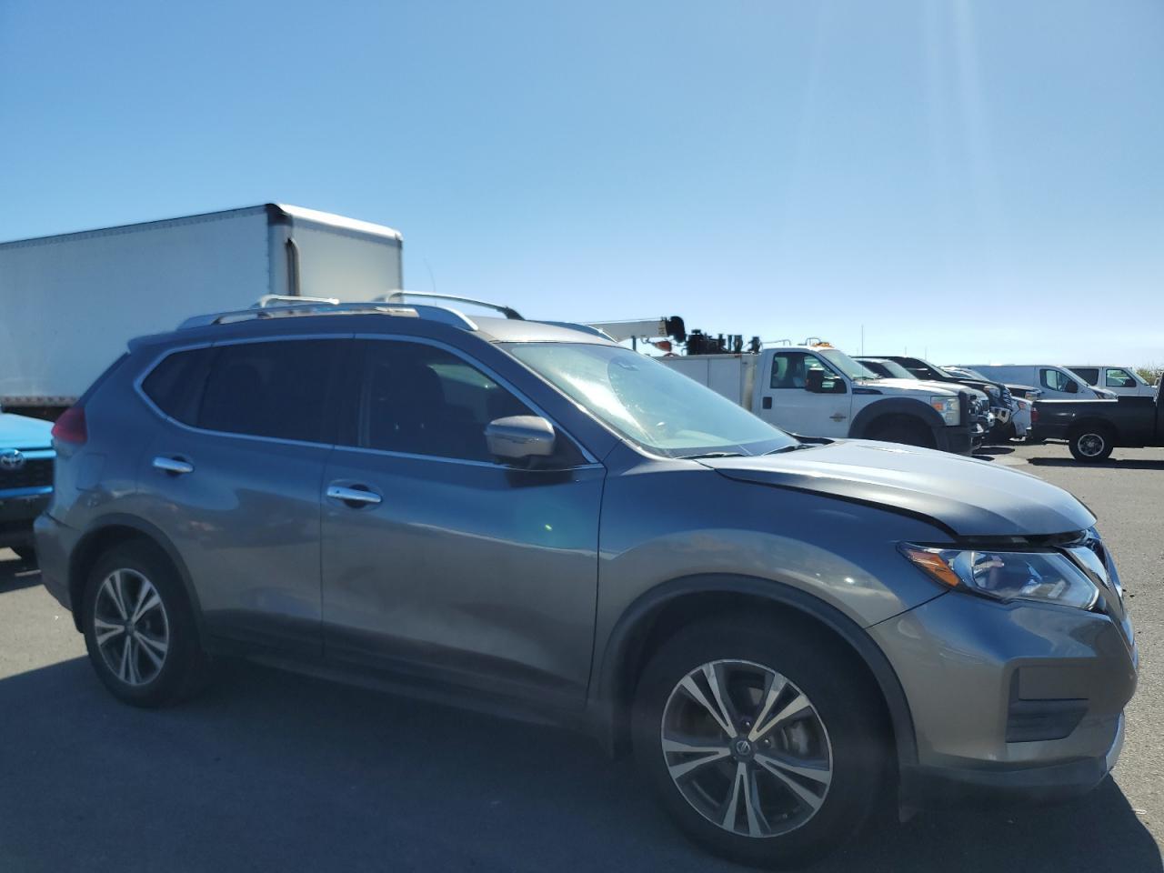 2019 Nissan Rogue S - Image 4