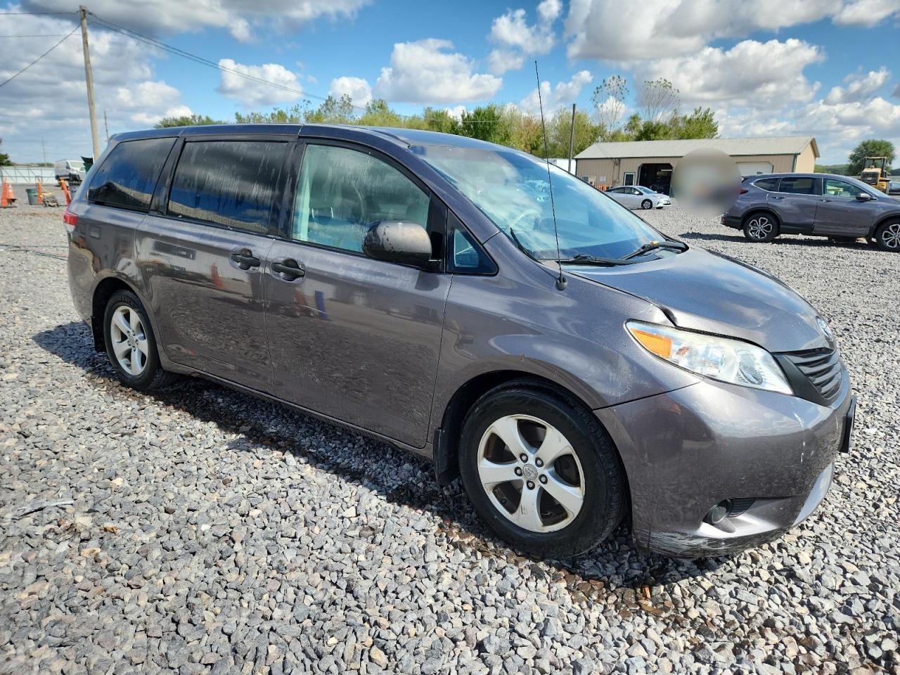 2012 Toyota Sienna - Фото 4