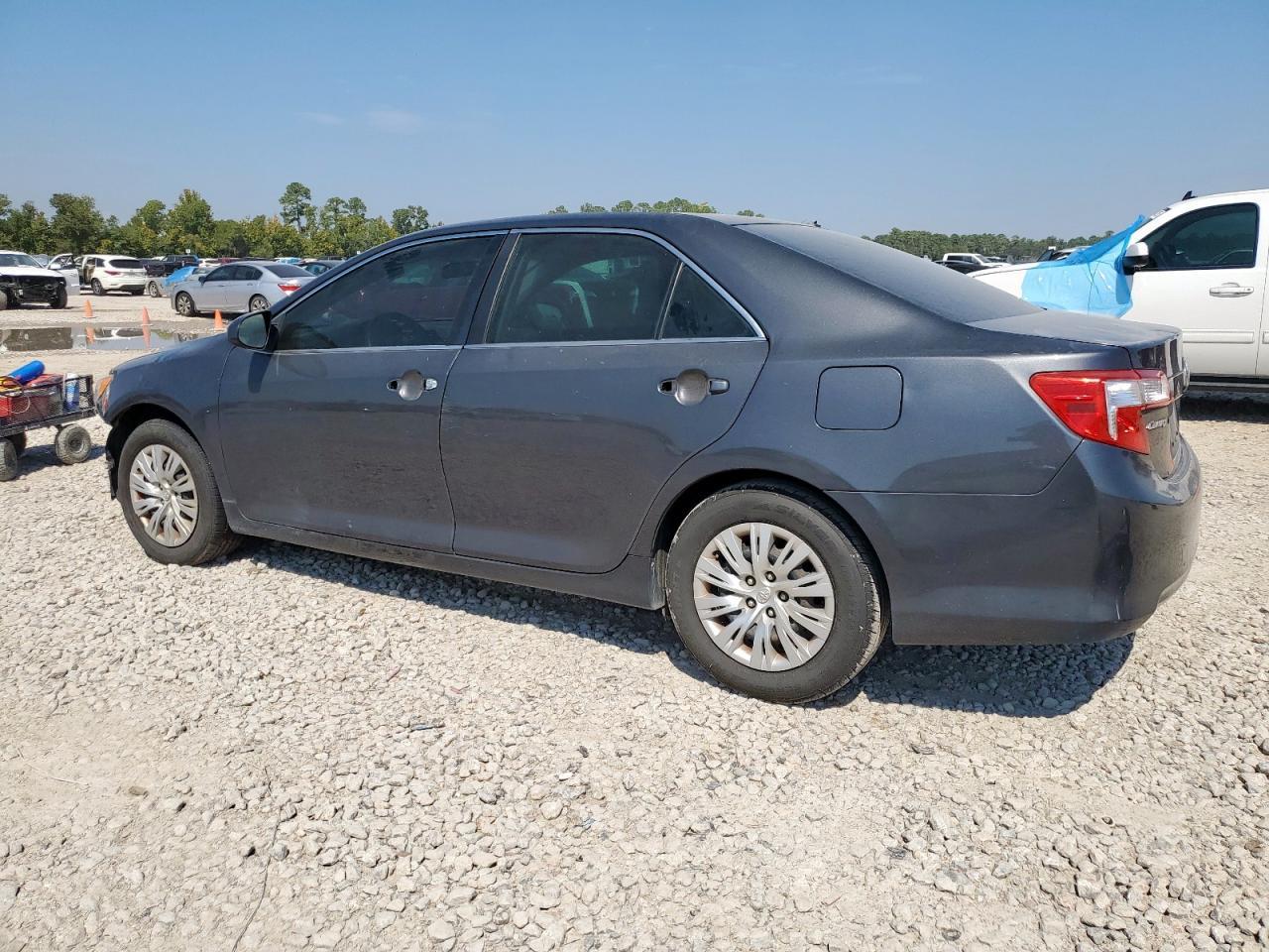 2012 Toyota Camry Base - Фото 2