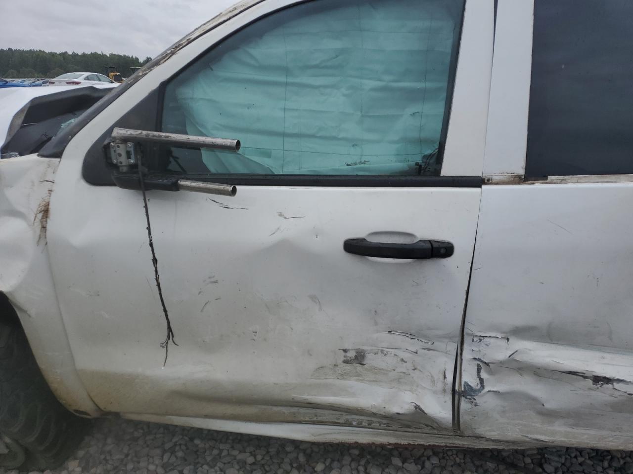 2015 Chevrolet Silverado C2500 Heavy Duty - Image 7