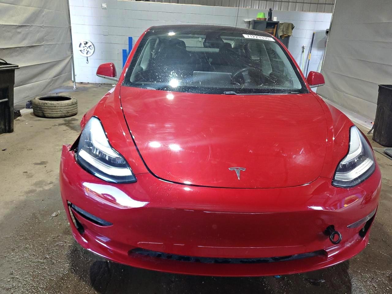 2018 Tesla Model 3 - Image 5