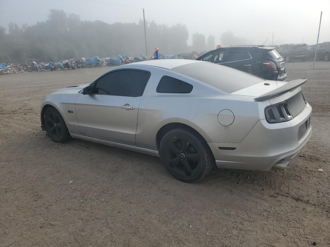 2014 Ford Mustang Gt - Фото 2