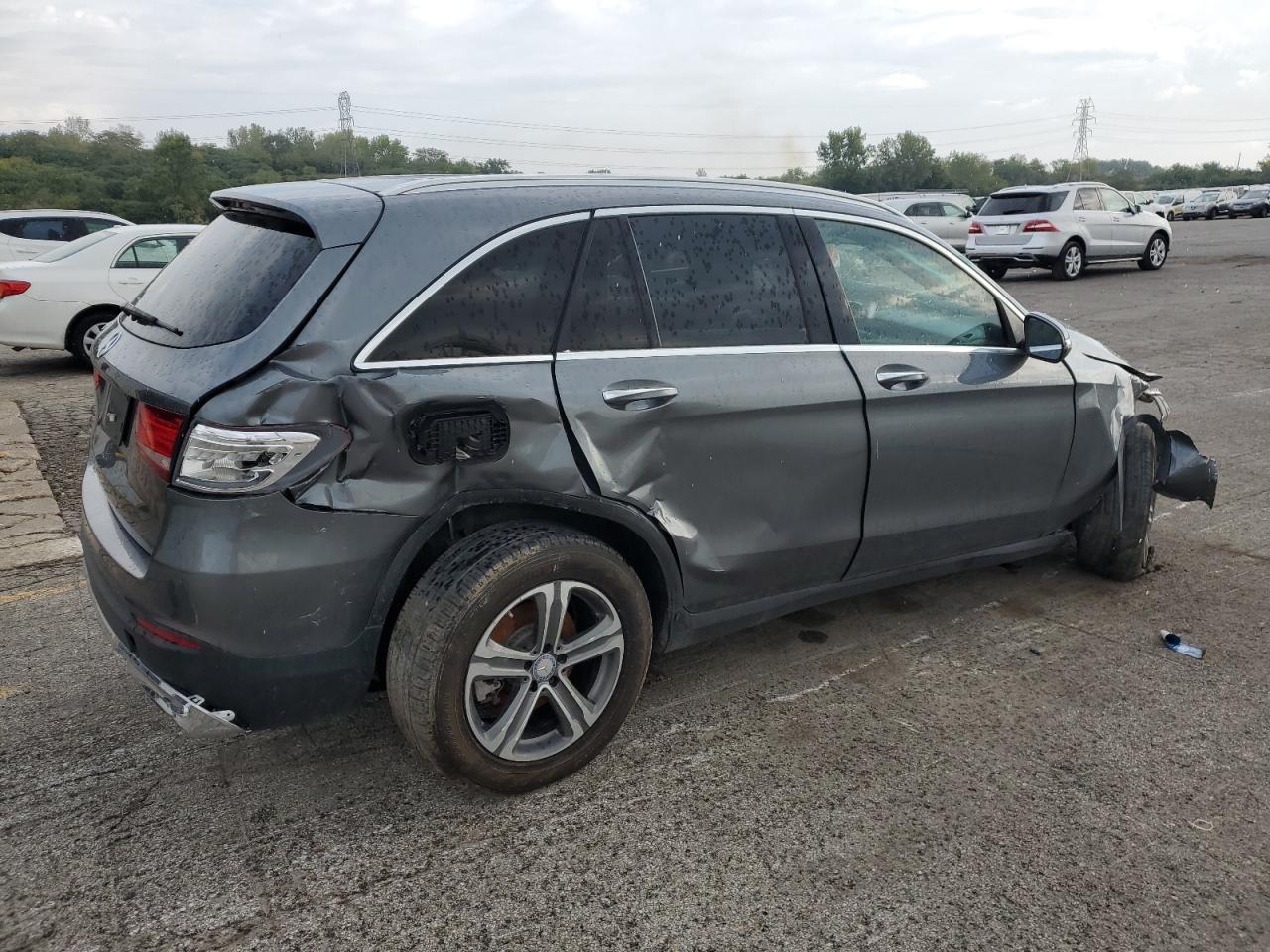2017 Mercedes-Benz Glc 300 - Image 3